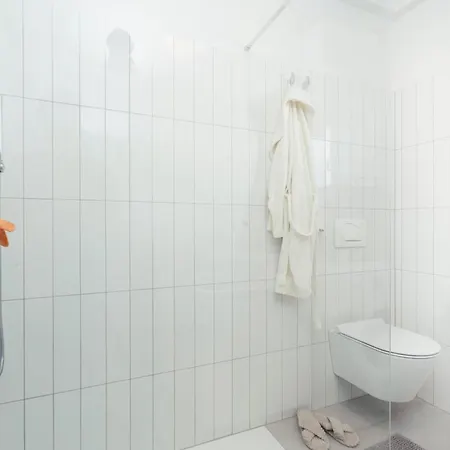 Apartment Raza - Beachfront On Rab - Sea View & Private Boat Dock