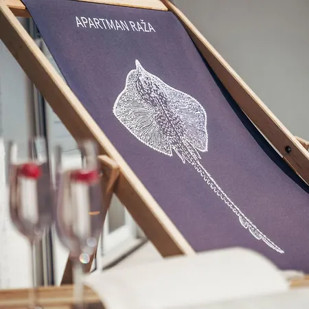 Apartment Raza - Beachfront On Rab - Sea View & Private Boat Dock