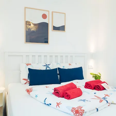 Raza - Beachfront On Rab - Sea View & Private Boat Dock *