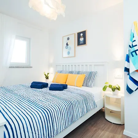 Raza - Beachfront On Rab - Sea View & Private Boat Dock Barbat na Rabu