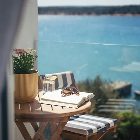 Raza - Beachfront On Rab - Sea View & Private Boat Dock * Barbat na Rabu